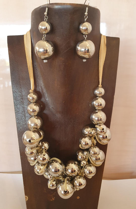 Silver Bauble Necklace & Earrings Set